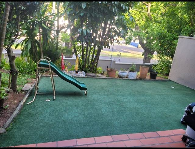 2 BEDROOM APARTMENT TO LET IN ESSENWOOD